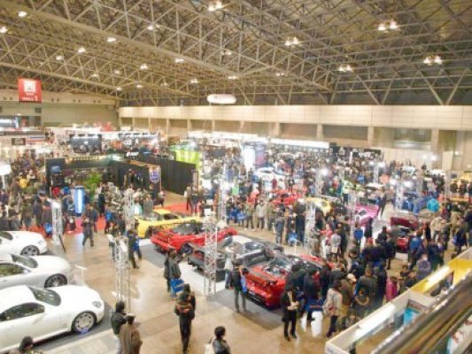 Salon Auto la Maritimo